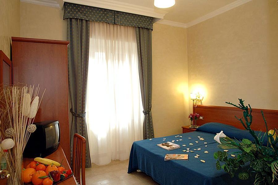 Allegria Fitzroy Cesar Rome Extérieur photo